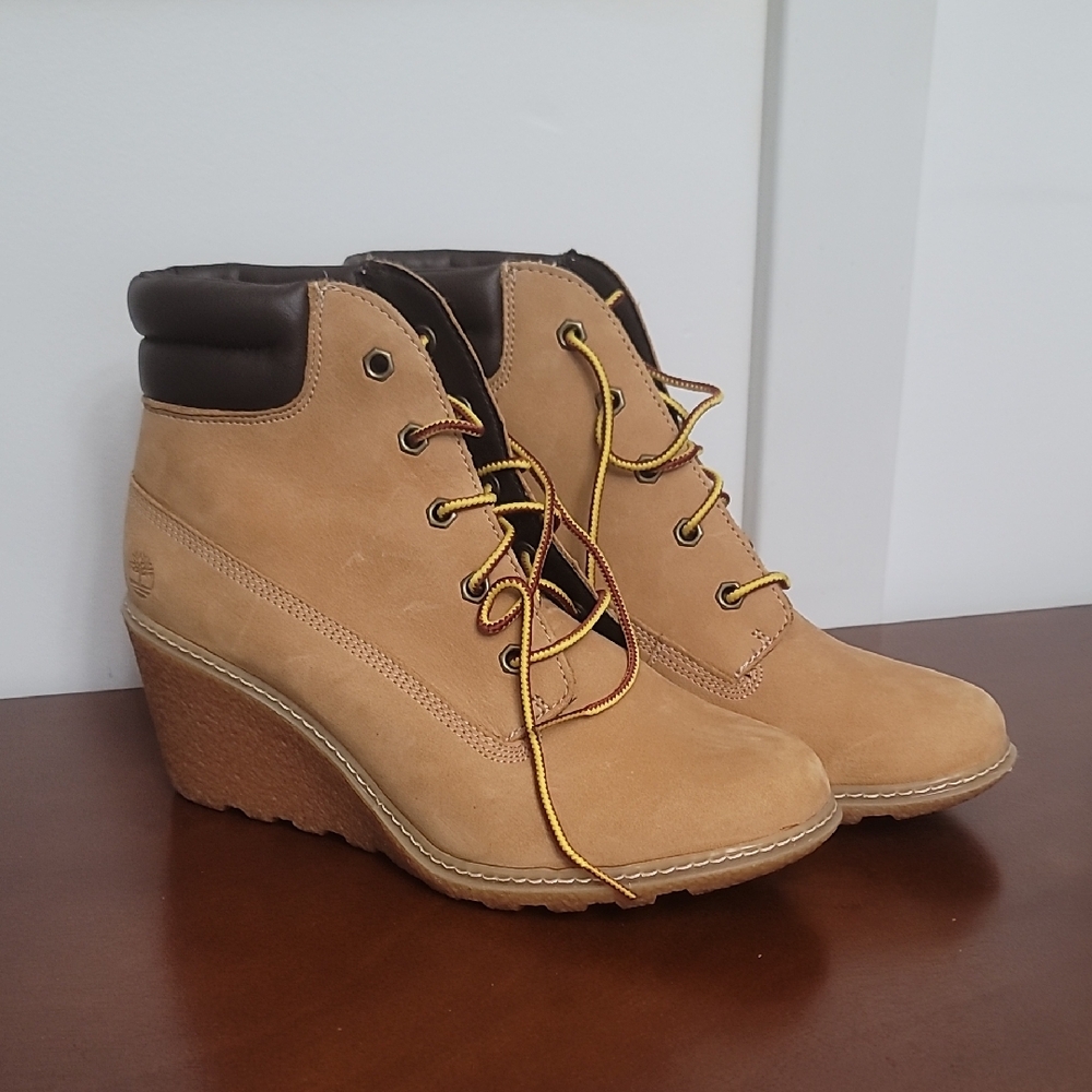 Timberland Womens Tan Leather Wedge Shoes - Size 8